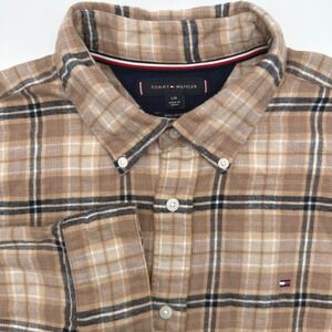 Tommy Hilfiger Button Down Shirt Mens Large Tan Plaid Flannel Regular Fit Large